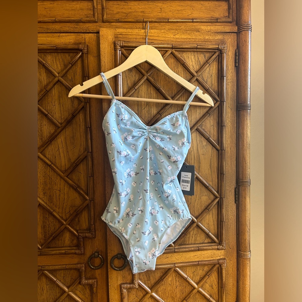 Eleve leotard M